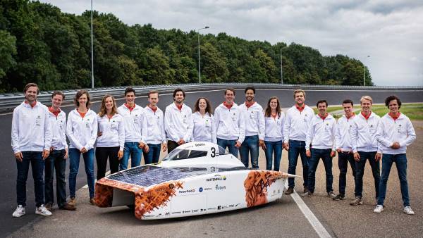 Vattenfall Solar Teams senaste solbil seglar fram med Australiens vindar i ryggen